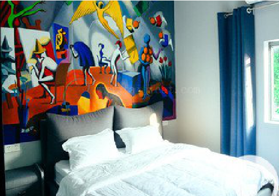 巴南对于酒店的墙体彩绘而言更注重哪些方面？